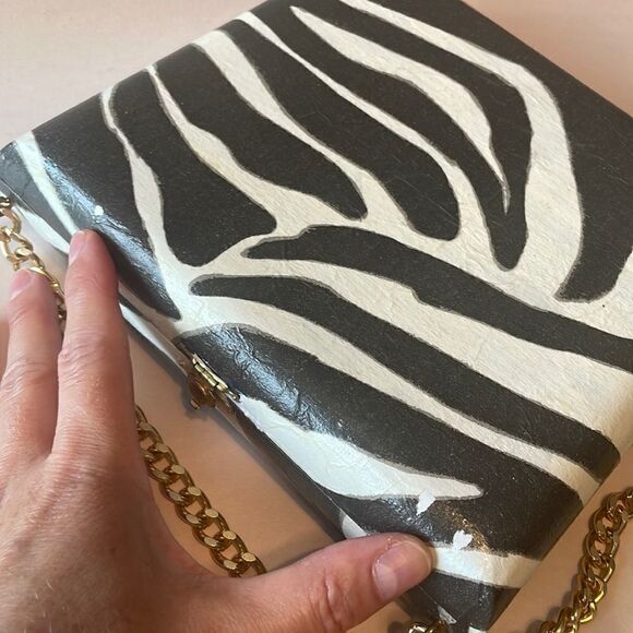 Unique zebra print decoupage Cohiba cigar box gold chain strap purse - Picture 16 of 16